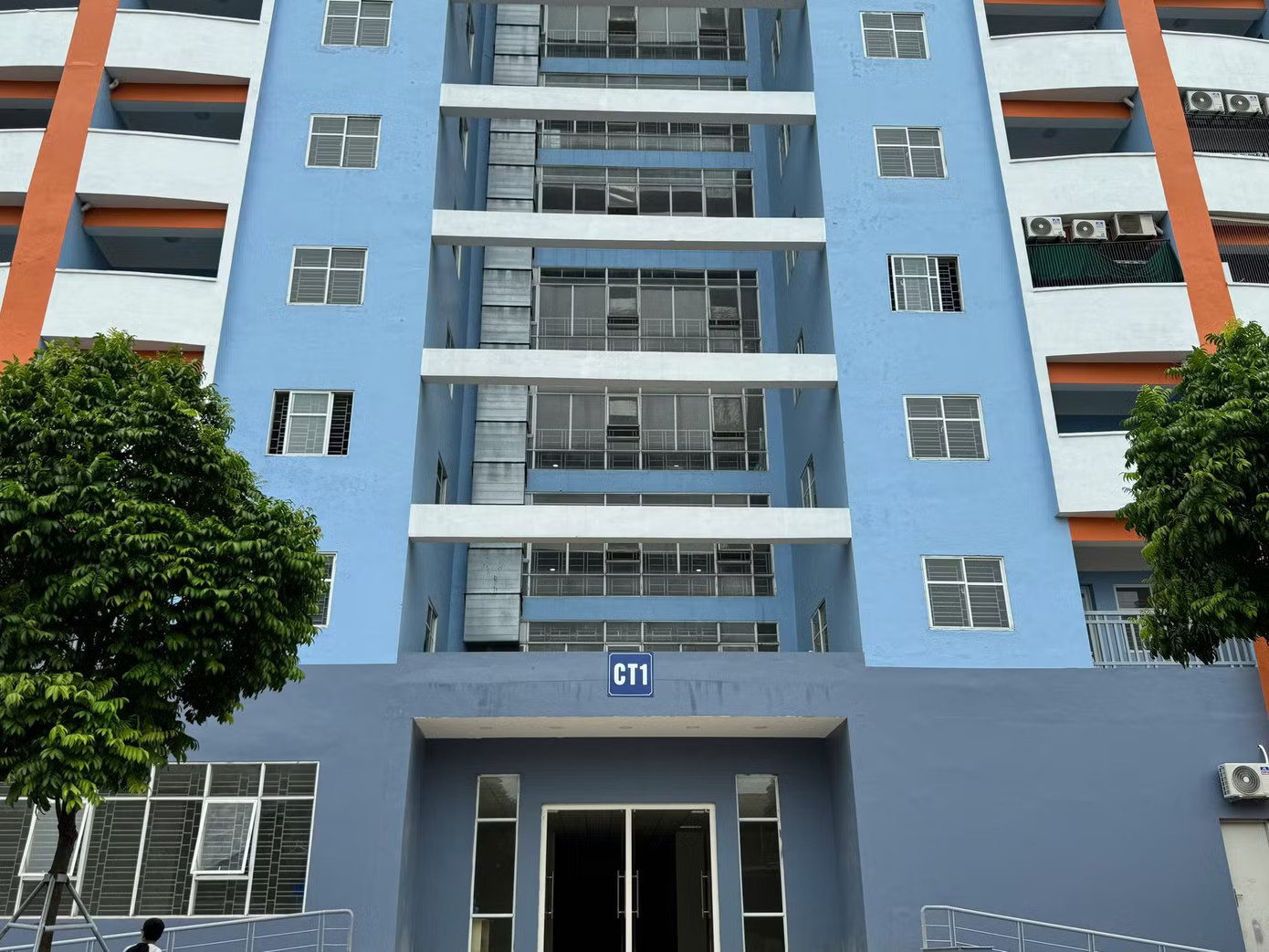Hà Nội đồng loạt cải tạo, chuyển đổi công năng các khu nhà tái định cư bỏ hoang - Ảnh 10.