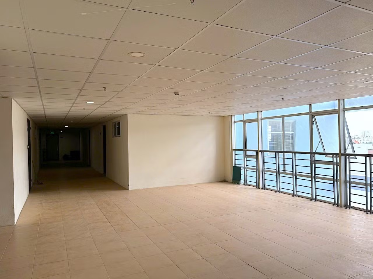 Hà Nội đồng loạt cải tạo, chuyển đổi công năng các khu nhà tái định cư bỏ hoang - Ảnh 8.