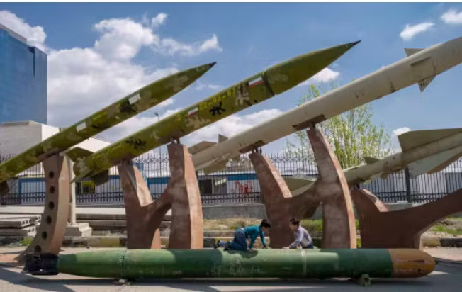 Ảnh vệ tinh chụp Iran tiết lộ điều đáng lo với Mỹ và Israel - Ảnh 1.