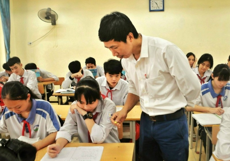 Người thầy giáo luôn sáng tạo vì “sự nghiệp trồng người”