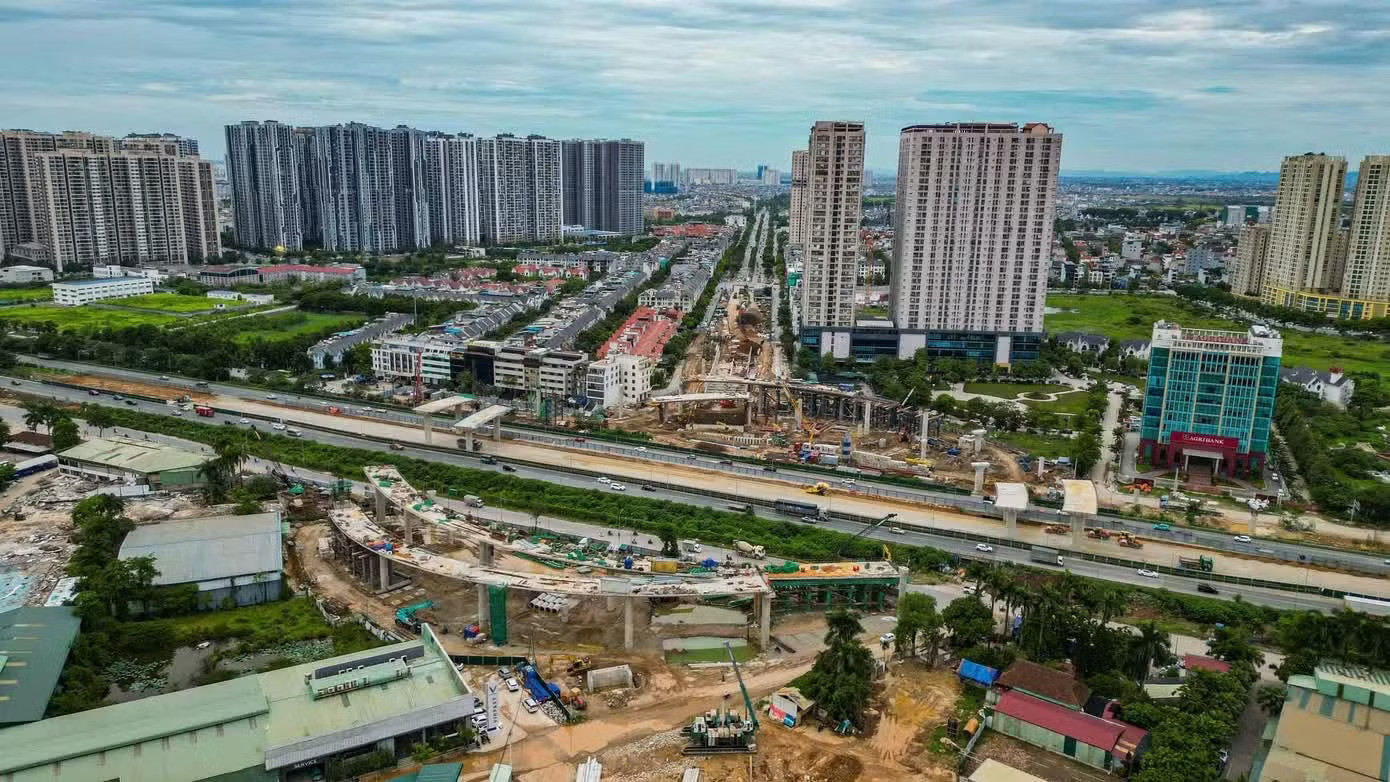 Hà Nội phân luồng đường gom Hoàng Tùng trong 2 tháng thi công nút giao Vành đai 3,5 - Ảnh 1.