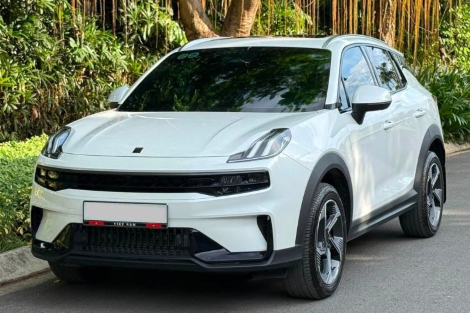 Lynk & Co 06