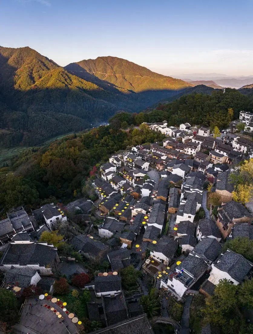 metalocus_renovacion-de-la-antigua-aldea-de-huangling-por-wuyuan-village-culture-media-co.-ltd.jpg