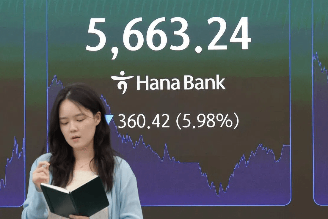 Chứng khoán Hàn Quốc lao dốc 40%, Chính phủ triệu tập họp khẩn