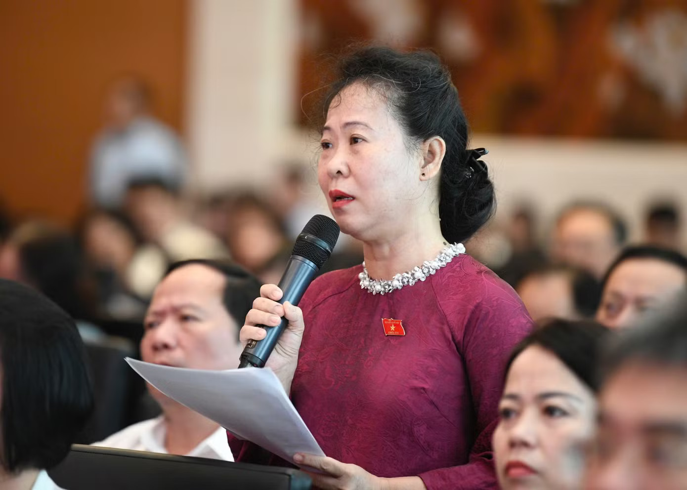 Đại biểu Tô Ái Vang. Ảnh: Như Ý Đề xuất giám sát thị trường vàng, làm rõ trách nhiệm các bộ, ngành - Ảnh 1.