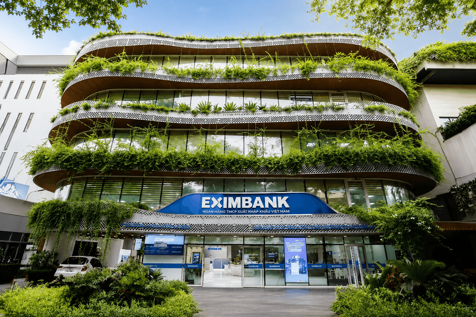 Eximbank đẩy mạnh xử lý nợ, tiền thu hồi tăng gần 49% trong nửa đầu năm