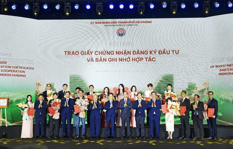 Hải Phòng thành lập hai Khu kinh tế 25.300ha, đứng trước Phó Thủ tướng, sếp VinFast nói điều đặc biệt - Ảnh 2.