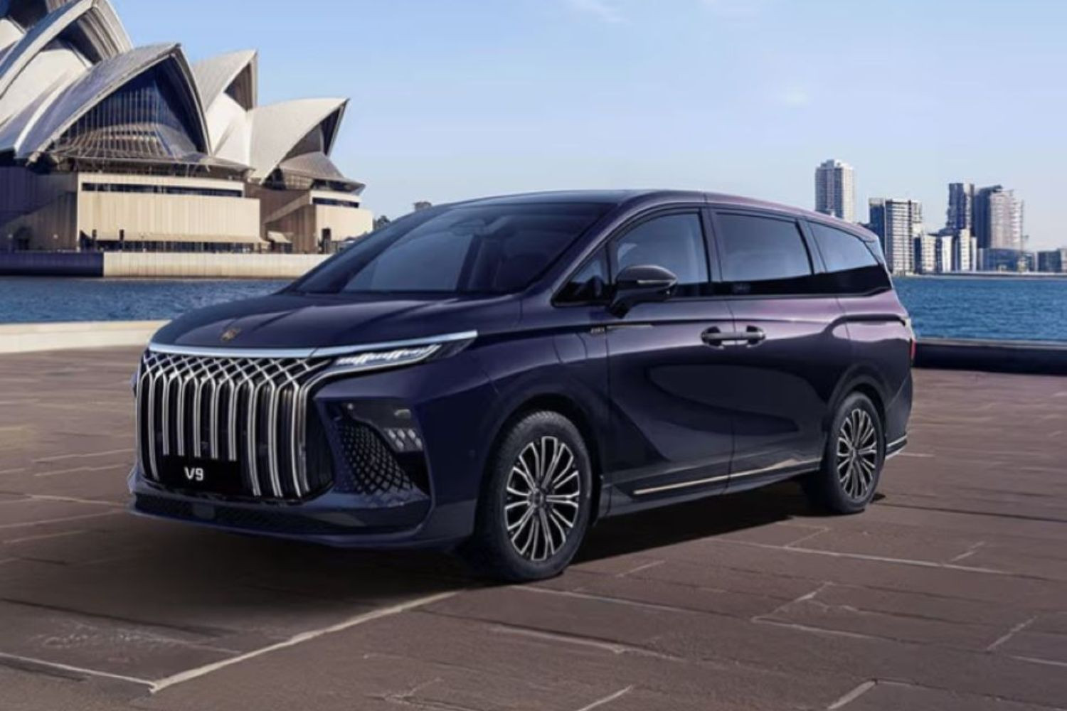 Mẫu MPV cỡ lớn Forthing V9