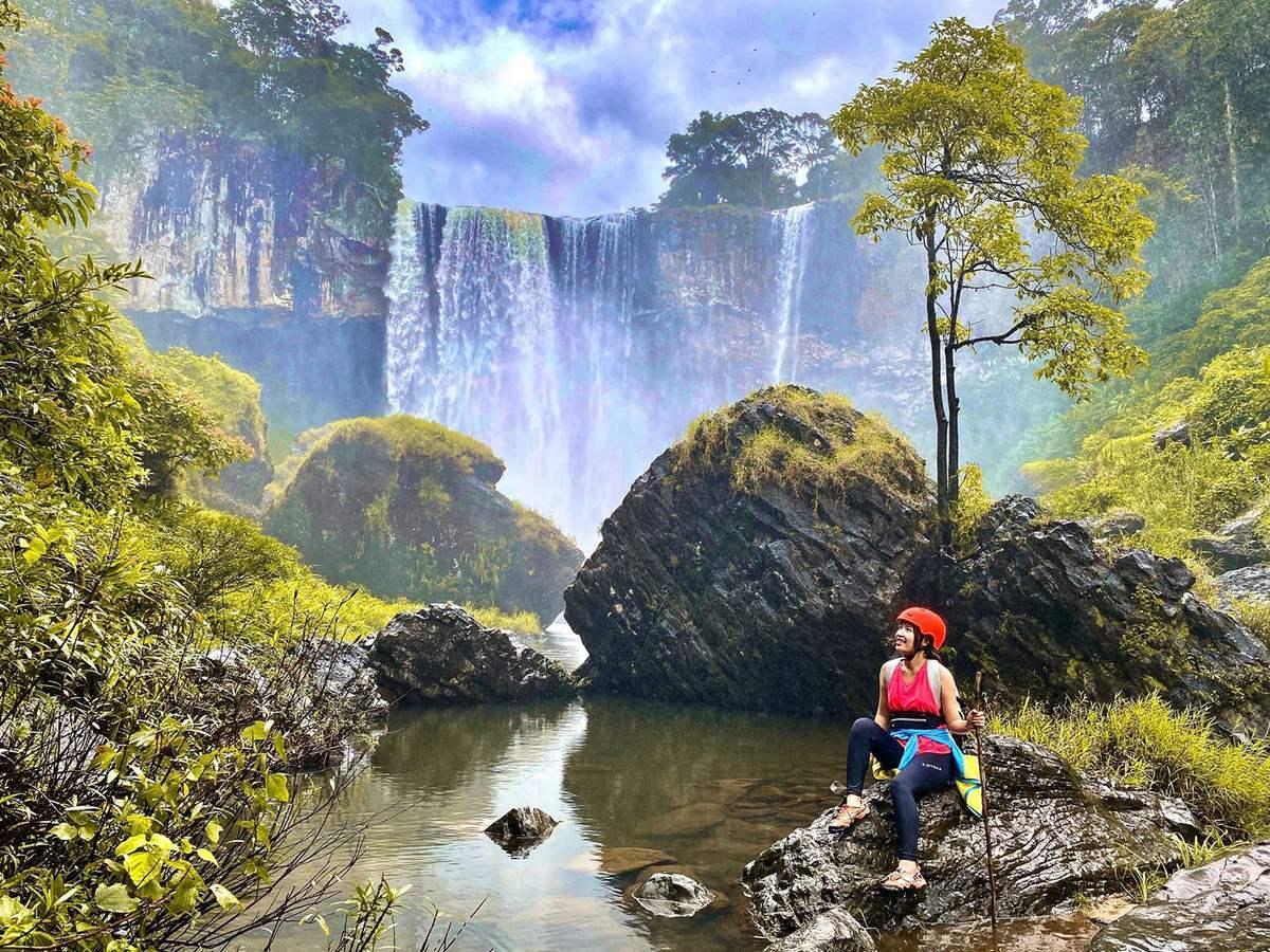 du-khach-co-the-trai-nghiem-trekking-tai-thac-nuoc-vao-mua-kho-trong-nam_1784196647.jpeg