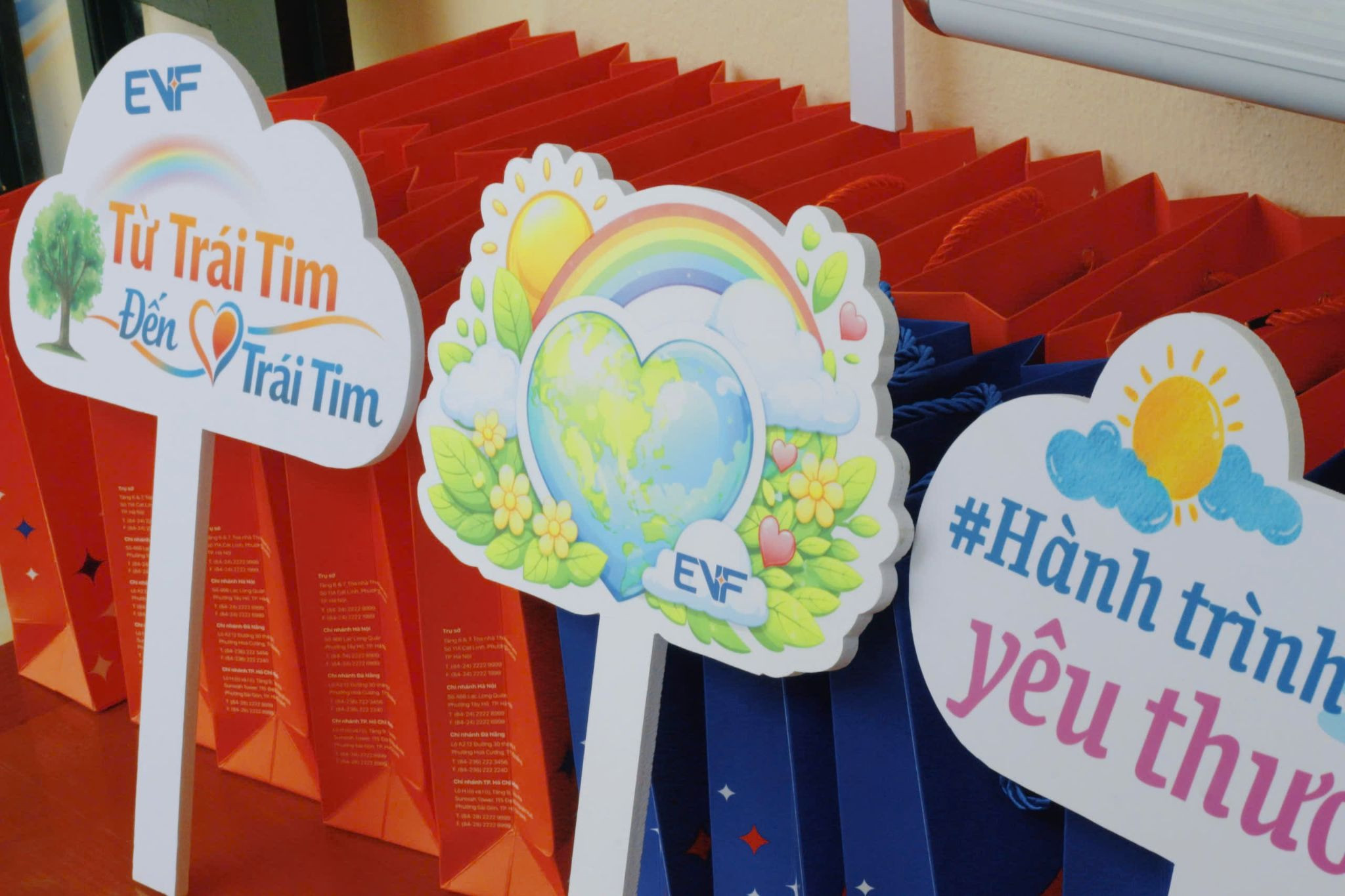 Từ trái tim đến trái tim: EVF nối dài hành trình trách nhiệm xã hội tới vùng biên Thanh Hóa - Ảnh 3.