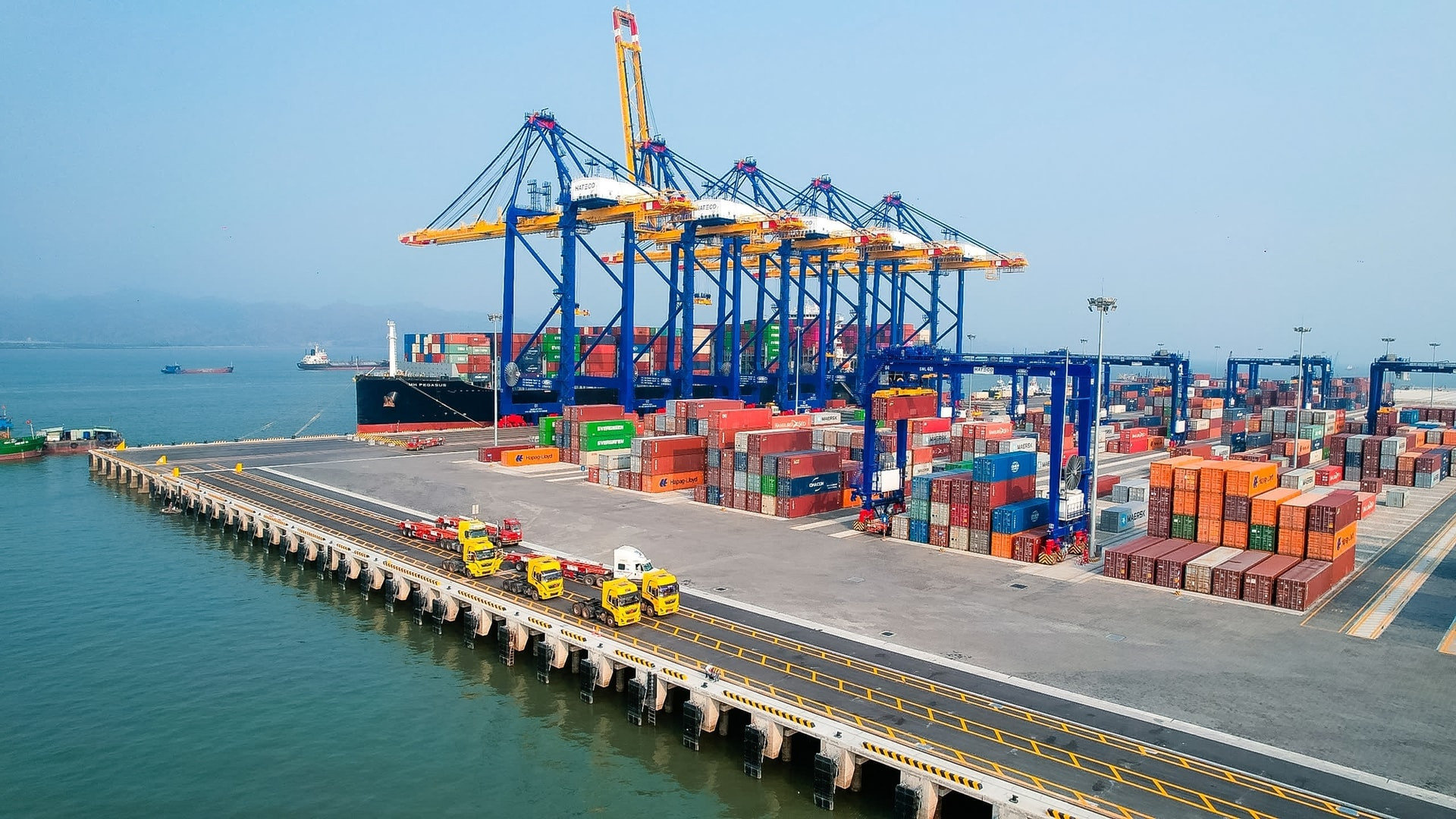 7 mặt hàng xuất khẩu của Việt Nam vượt 10 tỷ USD, mang về hơn 220 tỷ USD chỉ sau 7 tháng - Ảnh 1.
