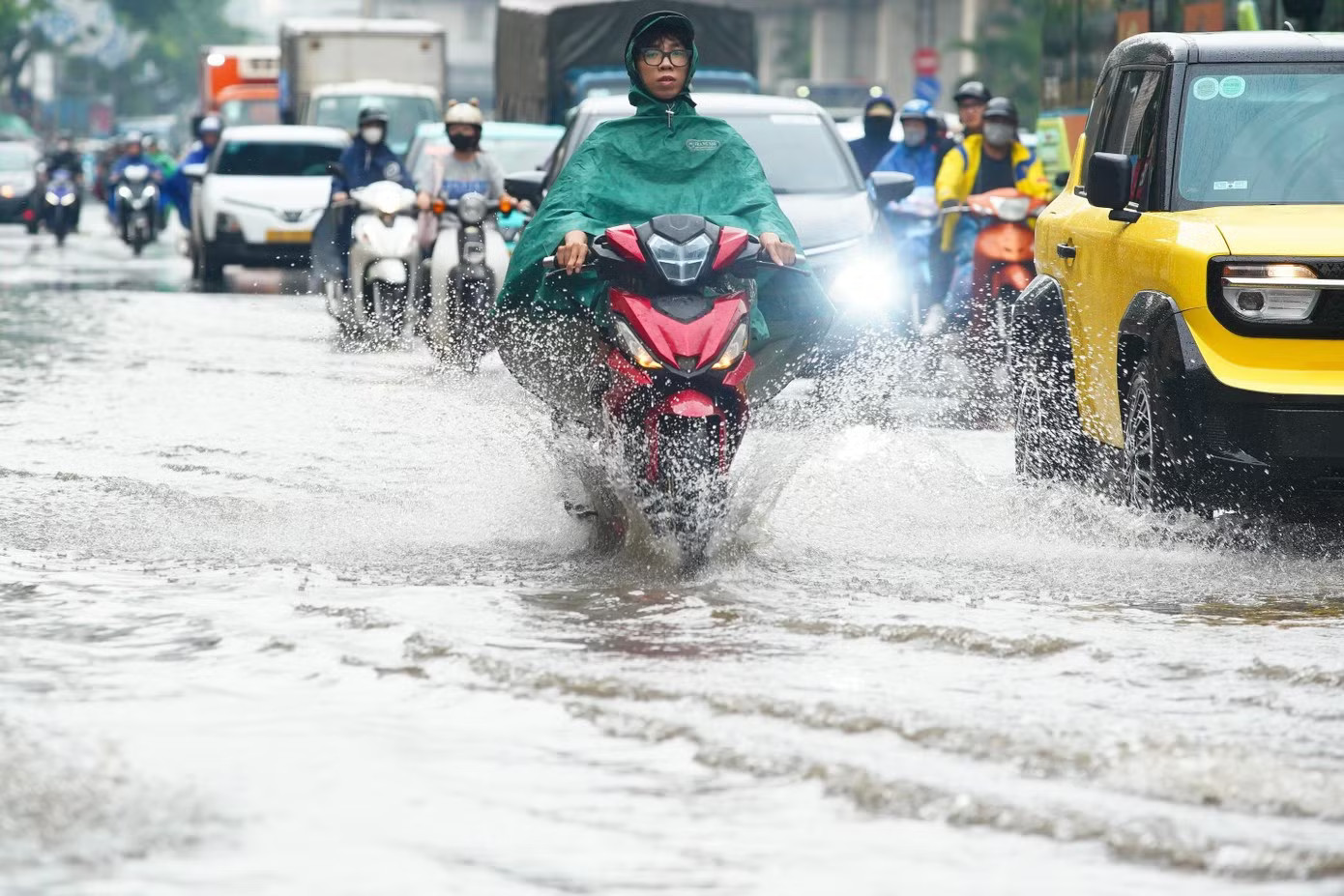 Từ chiều nay, miền Bắc bước vào đợt mưa rất lớn - Ảnh 1.