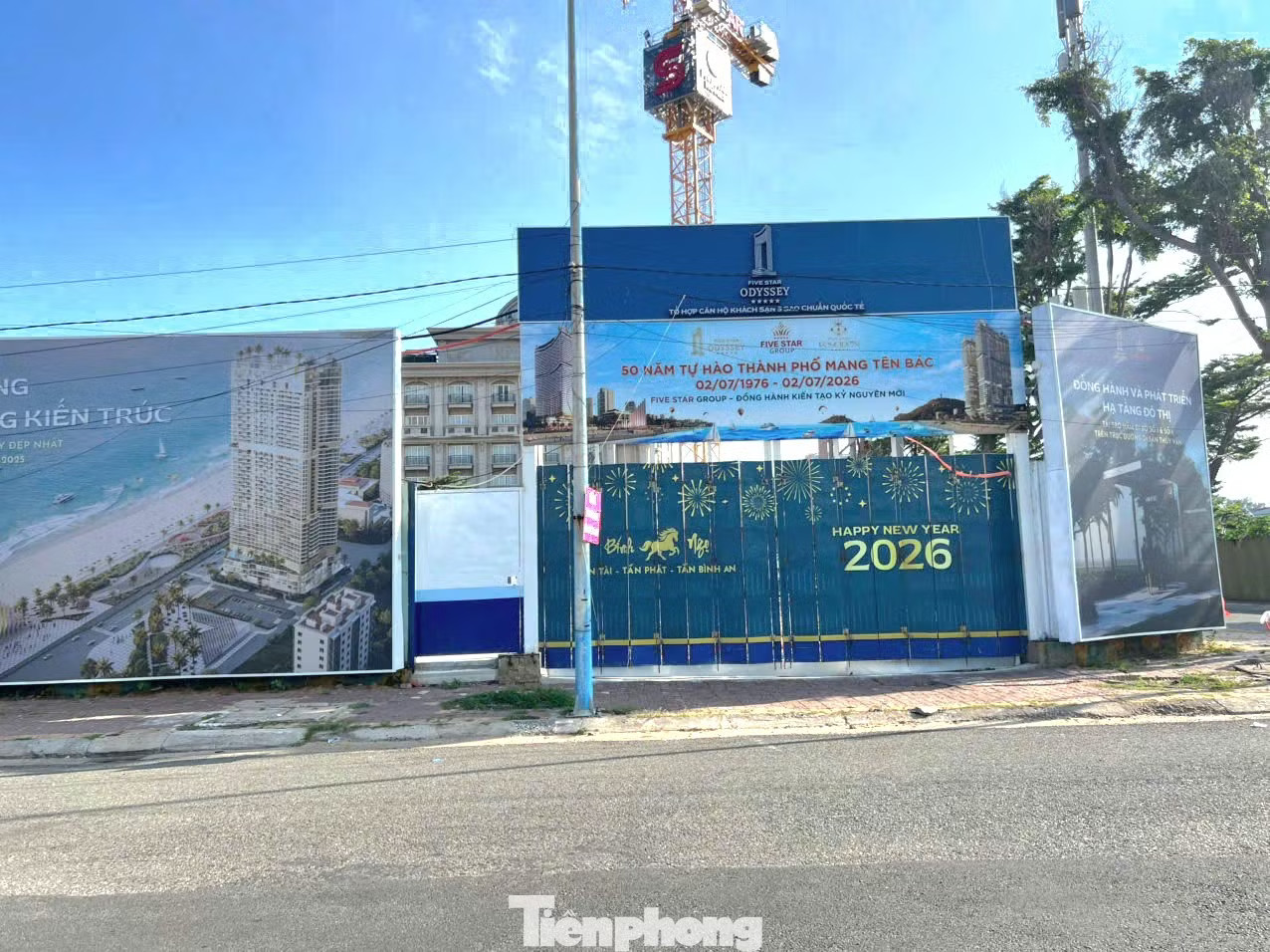 Dự án Five Star Odyssey tại số 165 Thùy Vân sau thời gian rầm rộ khởi công đến nay vẫn chỉ có bảng tôn, banner nổi bật giữa phố biển Loạt dự án trên 'đất vàng' Vũng Tàu: Nơi bỏ hoang, chỗ thi công cầm chừng... - Ảnh 3.