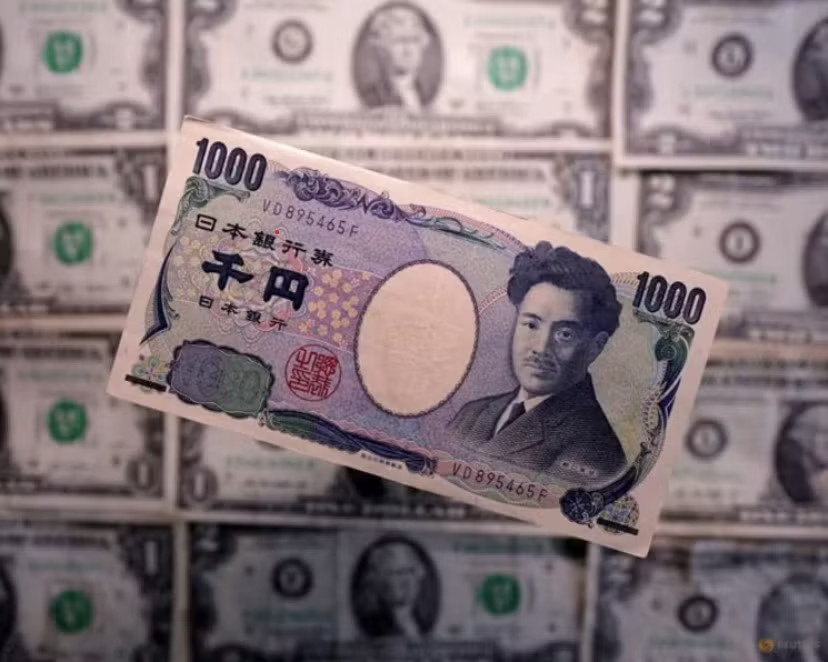 Hình ảnh đồng yen và USD. (Nguồn: Reuters) Điều gì khiến Mỹ bắt tay Nhật Bản để cứu đồng yen? - Ảnh 1.