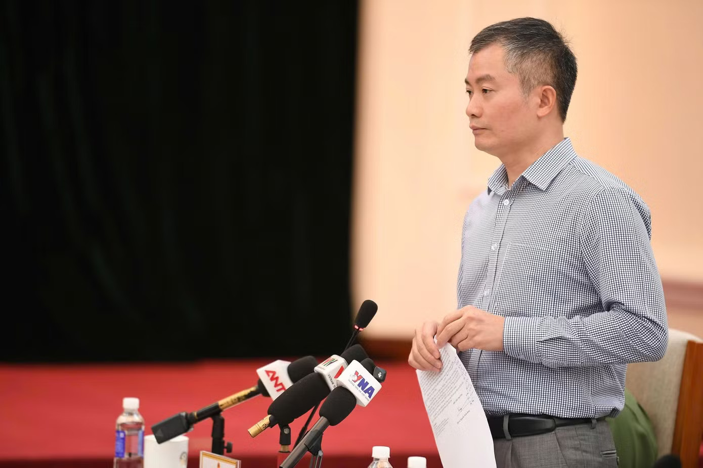 Vụ gian lận thi tại chuyên Tuyên Quang: Đã khởi tố 29 bị can, bắt tạm giam 7 người - Ảnh 2.