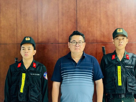 Khởi tố, bắt tạm giam ca sĩ Phương Diễm Huyền - Ảnh 2.