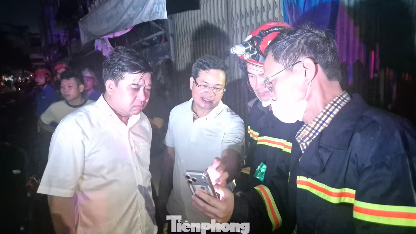 Chợ Biên Hòa tan hoang sau vụ cháy, nhiều ki-ốt bị thiêu rụi - Ảnh 2.