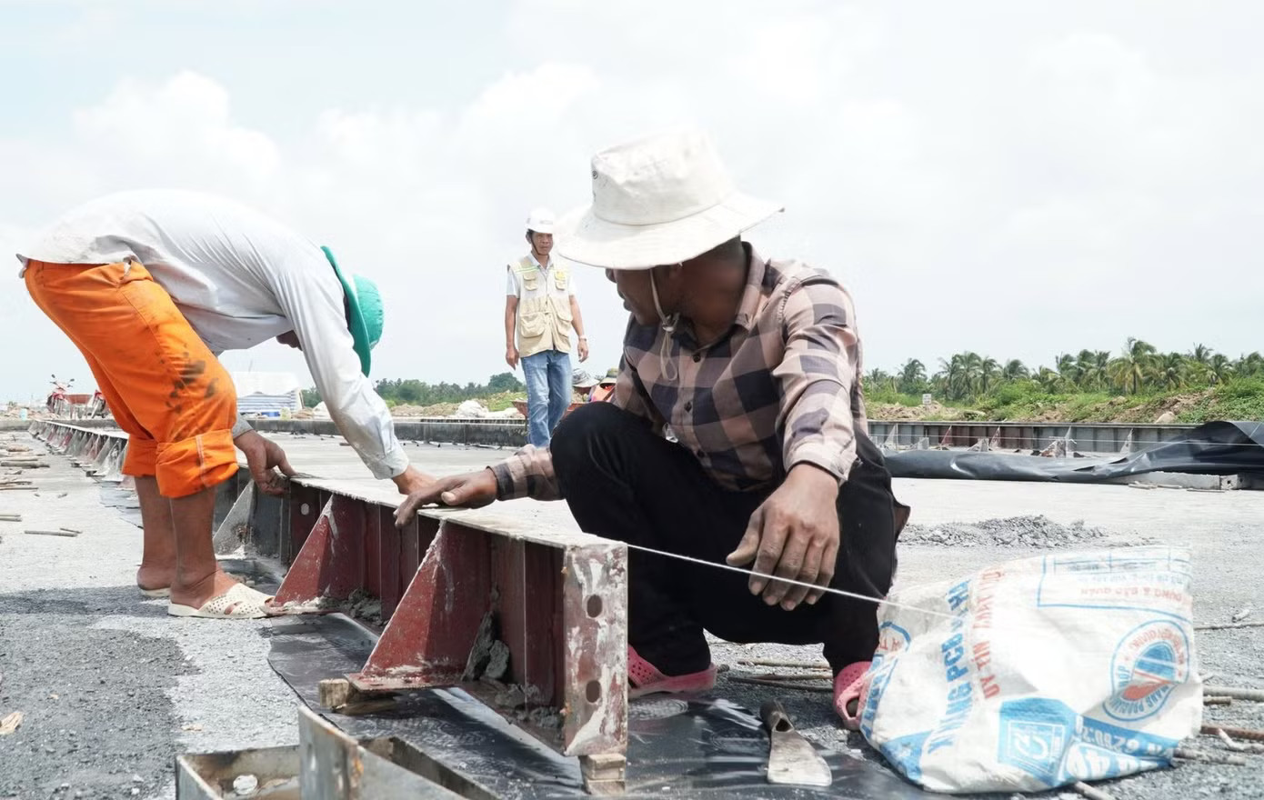 Bên trong công trường dự án nâng cấp sân bay Cà Mau - Ảnh 7.