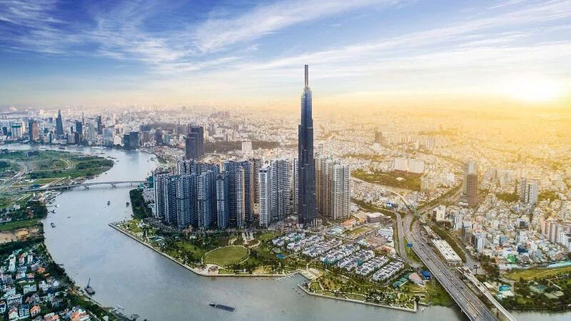 Bất động sản 'đổi ngôi' trên sàn chứng khoán: Vượt ngân hàng về vốn hóa, lợi nhuận tăng 172%