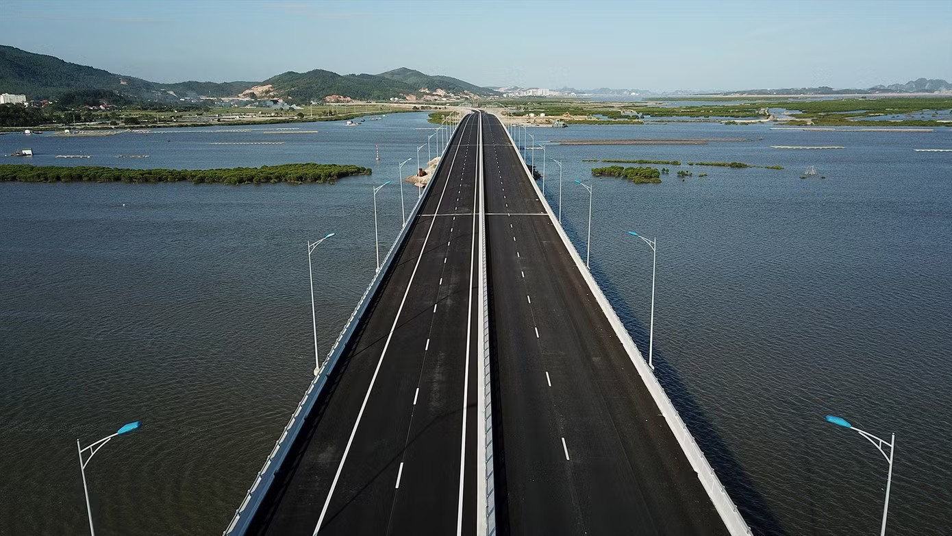 Quảng Ninh đề xuất làm thêm cao tốc 6 làn xe - Ảnh 1.