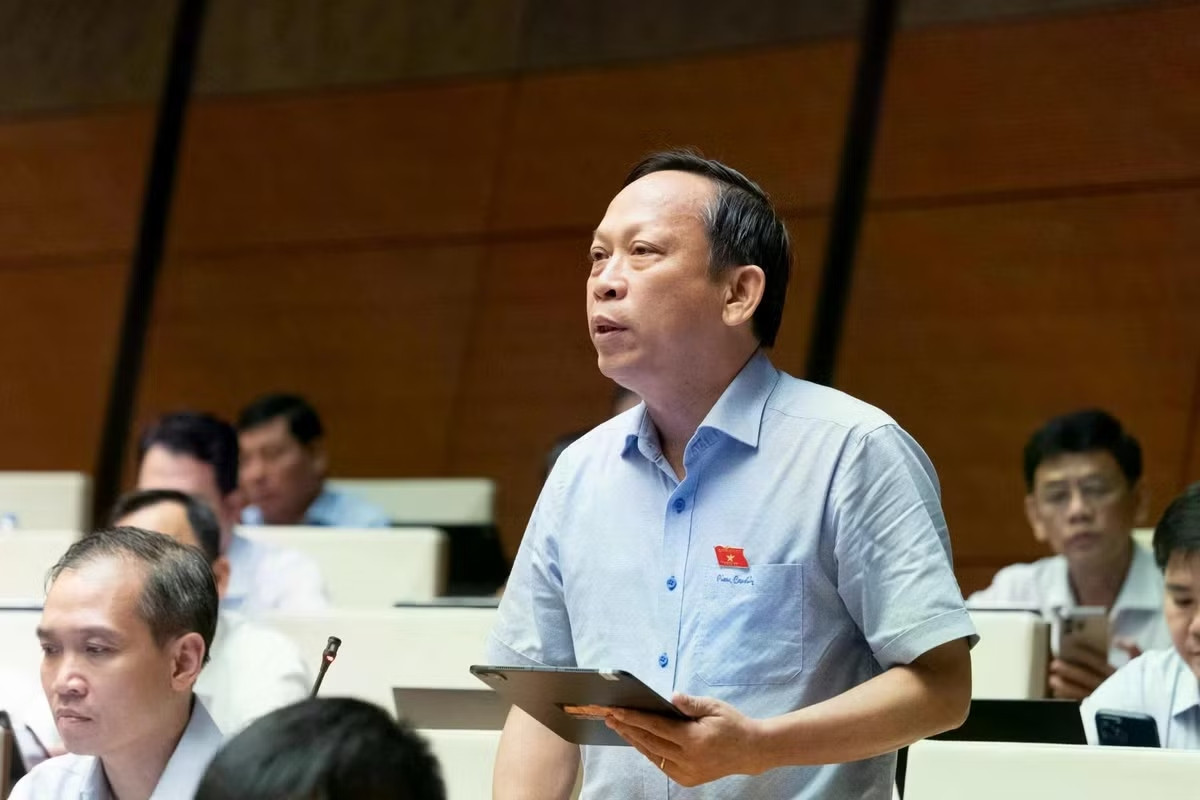 Nhiều ngành nghề được đề xuất gỡ điều kiện kinh doanh để tránh 'giấy phép con' - Ảnh 1.