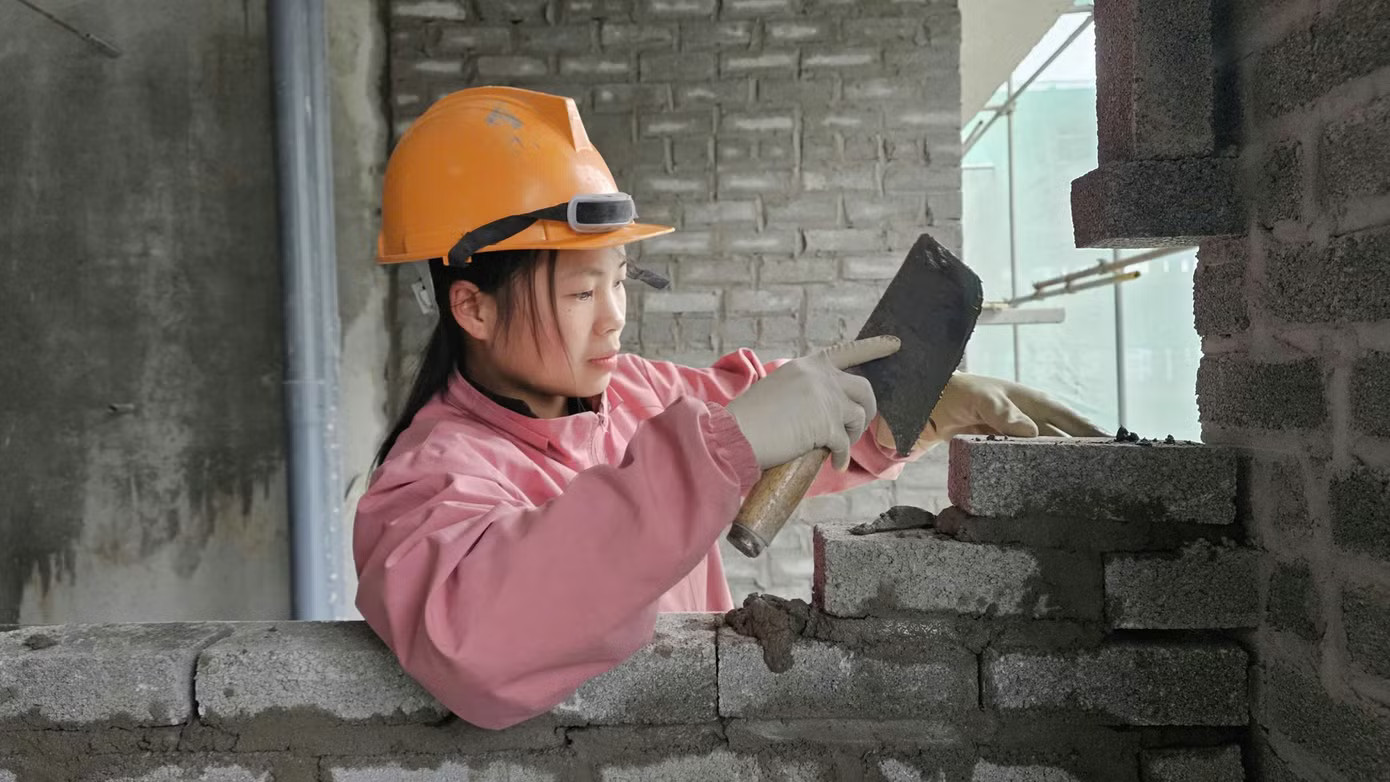 Đề xuất người bán hàng online, công nhân xây dựng đóng BHXH bắt buộc - Ảnh 1.