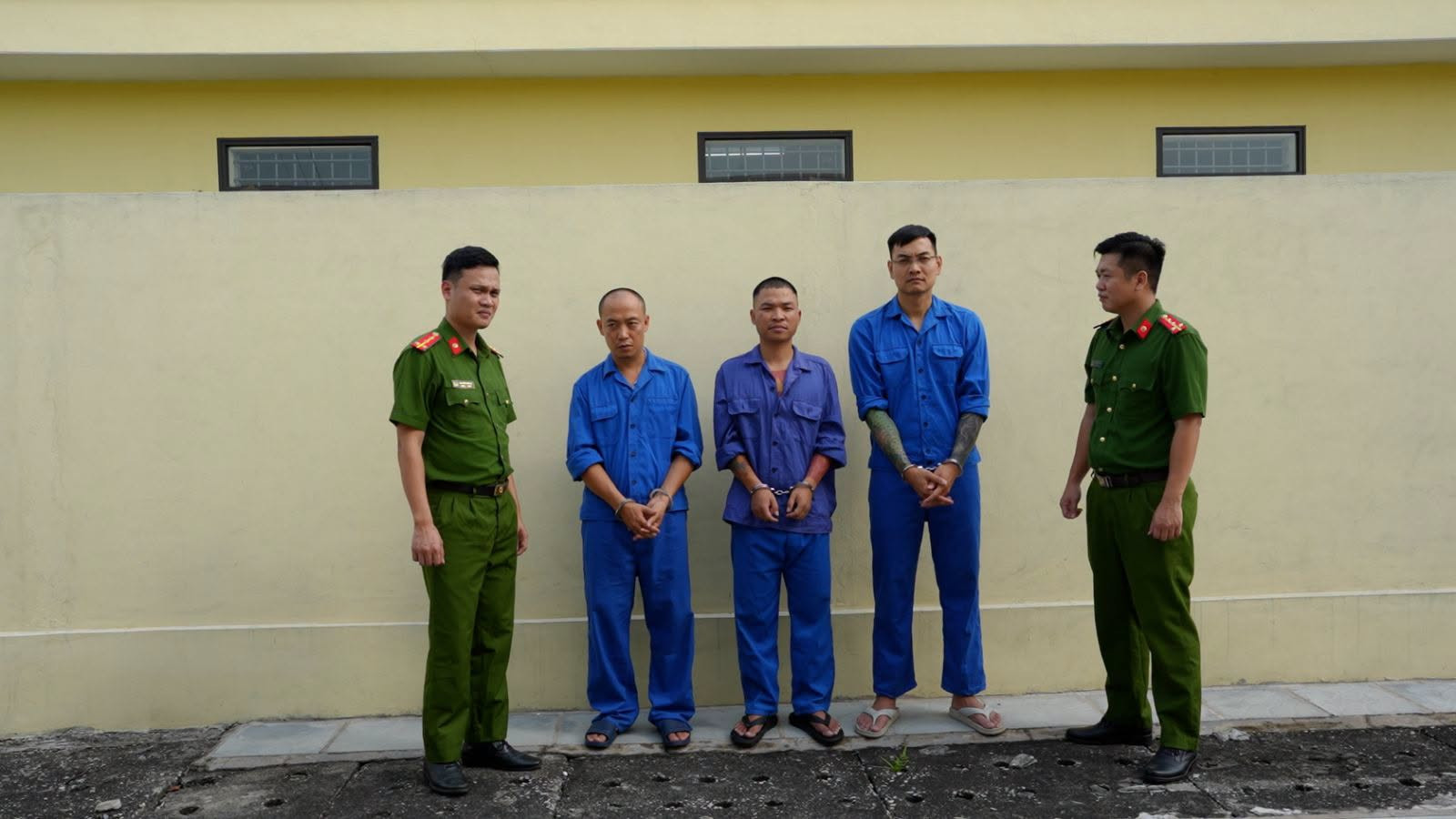 Công an khởi tố Khánh Sky, Hồ Văn Khoa và Vua Quạt - Ảnh 1.