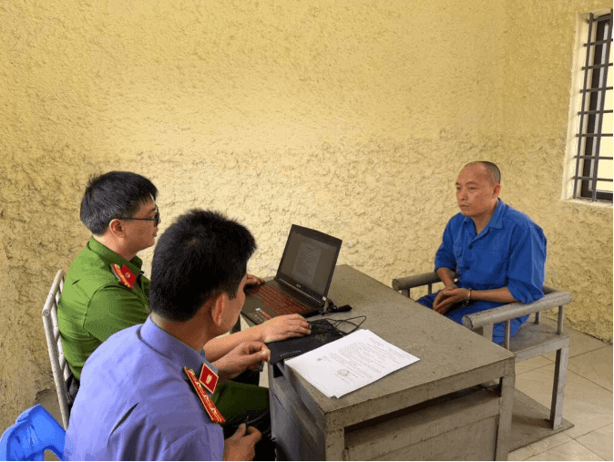 Công an khởi tố Khánh Sky, Hồ Văn Khoa và Vua Quạt - Ảnh 4.