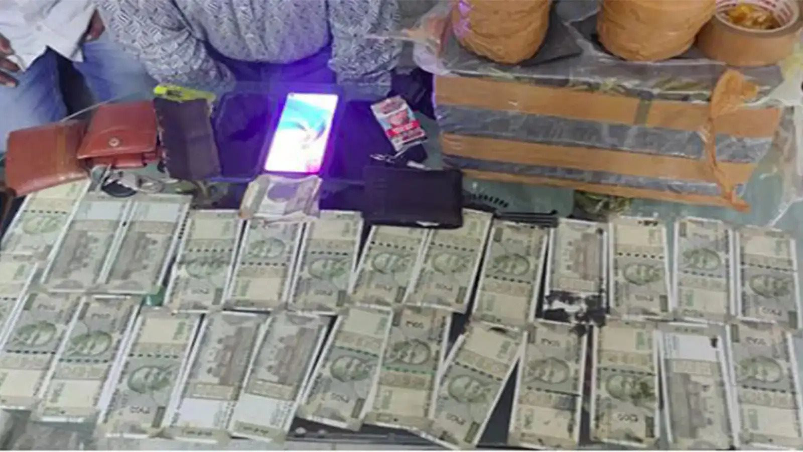 rs-2-5-crore-in-cash-seized-during-probe-into-cough-syrup-smuggling-racket-in-west-bengal-1-.jpg