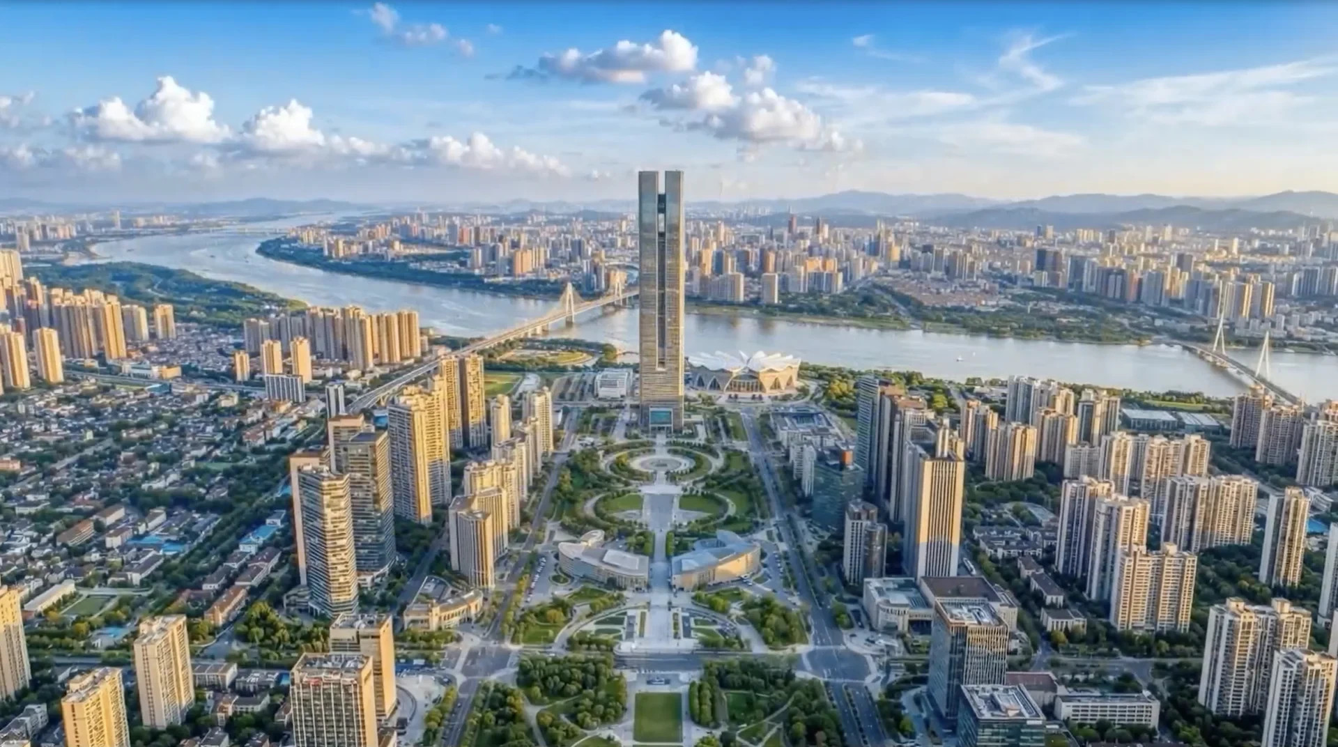 Di dời hơn 200.000 hộ dân làm đại lộ sông Hồng dài 80km: Làm sao để người dân thực sự được hưởng lợi? - Ảnh 1.
