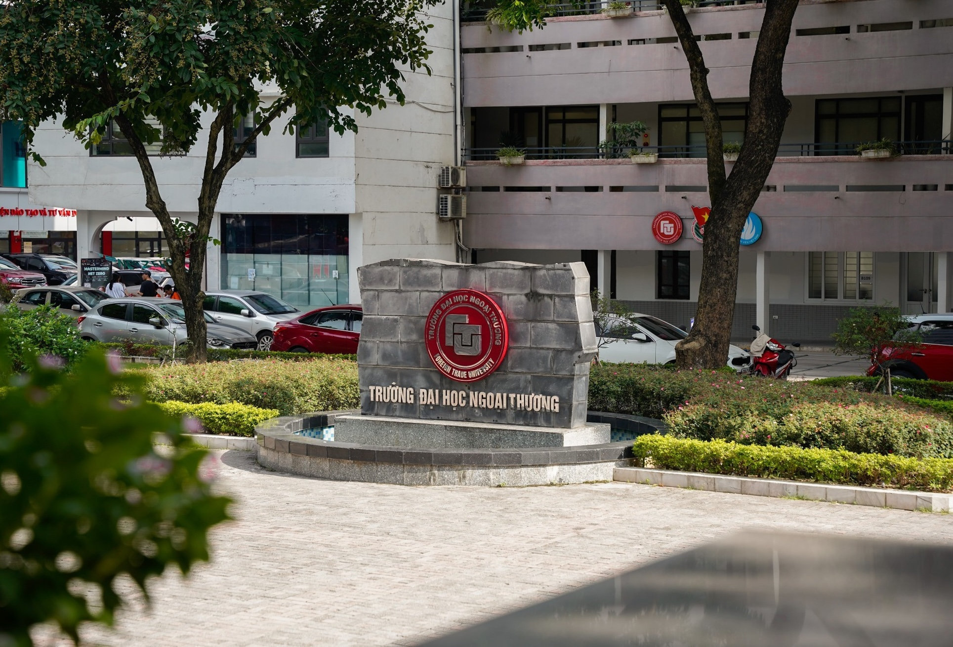 ngoai-thuong-1.jpeg