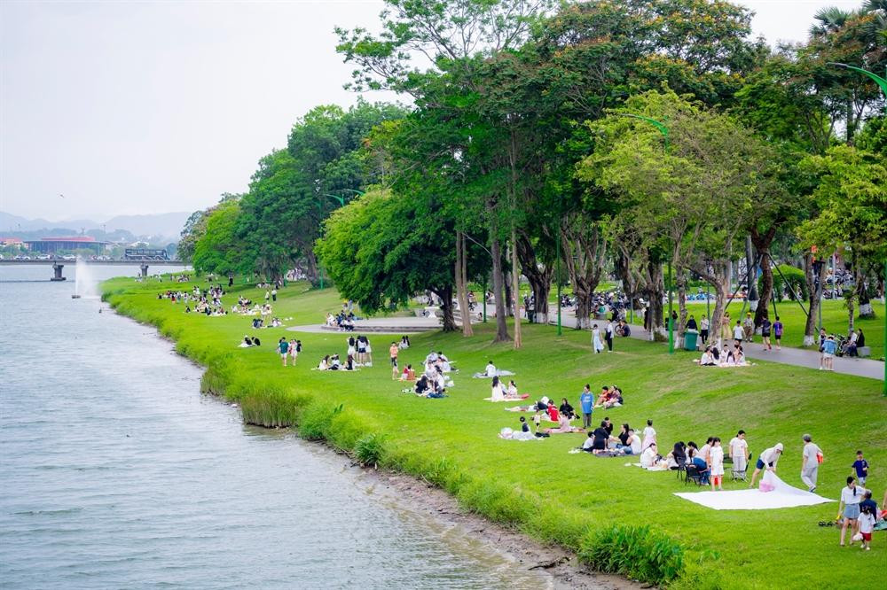 hue-3_1786346383.jpg