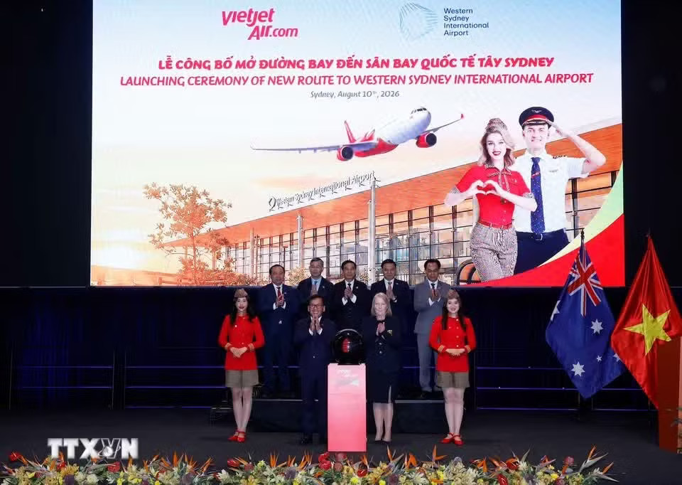 Đại tướng Phan Văn Giang, Ủy viên Bộ Chính trị, Phó Thủ tướng Chính phủ, Bộ trưởng Bộ Quốc phòng và các đại biểu chứng kiến Lễ công bố mở đường bay đến sân bay quốc tế Tây Sydney của Hãng hàng không Vietjet Air. (Ảnh: Thống Nhất/TTXVN). Tổng Bí thư, Chủ tịch nước Tô Lâm dự Diễn đàn Tech Connect tại Đại học Công nghệ Sydney - Ảnh 7.