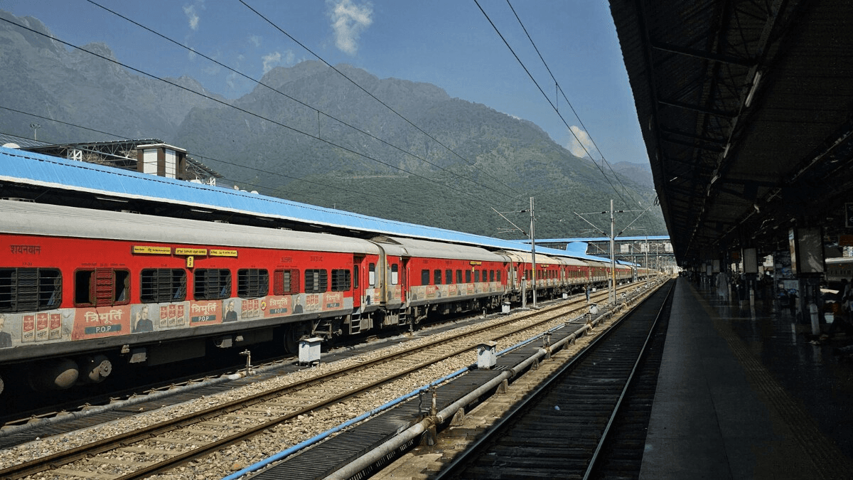 c.ndtvimg.com-2026-08-_7mbatcco_russia-train_625x300_09_august_26.png