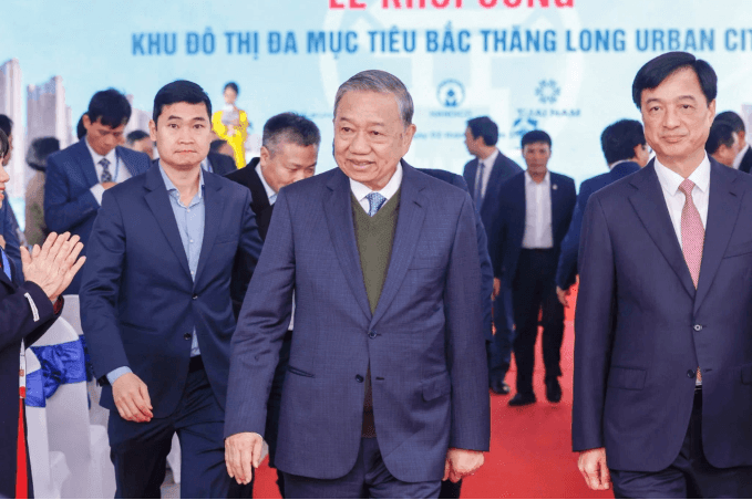 Hà Nội gia hạn 3 tháng để Vingroup, Thaco, Hòa Phát, FPT... hoàn thiện điều kiện khởi công 6 dự án, tổng vốn 72 tỷ USD - Ảnh 2.