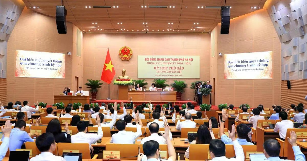Kỳ họp HĐND thành phố Hà Nội. Ảnh: TP. Hà Nội sáp nhập sở ngành: Dự án trước phải qua bao đầu mối, nay ra sao? - Ảnh 2.