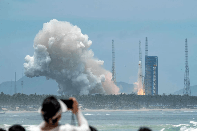 images2.thanhnien.vn-thumb_w-640-528068263637045248-2026-8-11-_ten-lua-truong-chinh-1786410256621397240379.png