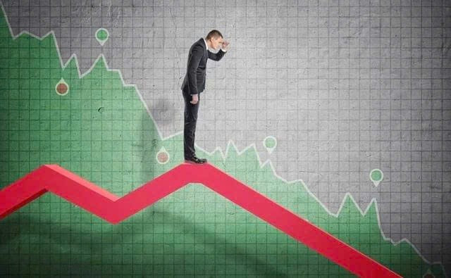 Nhận định thị trường 12/8: VN-Index chưa thể bứt phá, chuyên gia cảnh báo rủi ro điều chỉnh