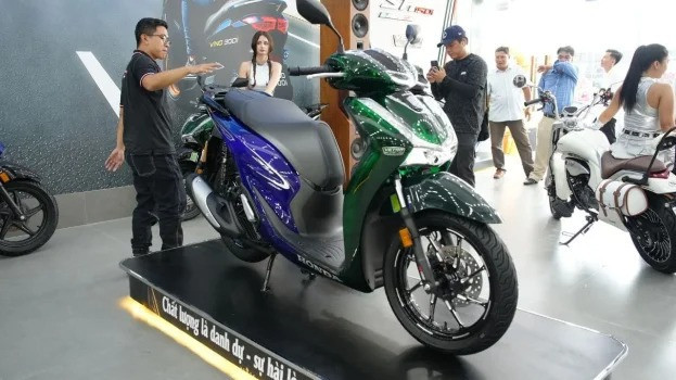 honda-sh-vetro-2.jpg