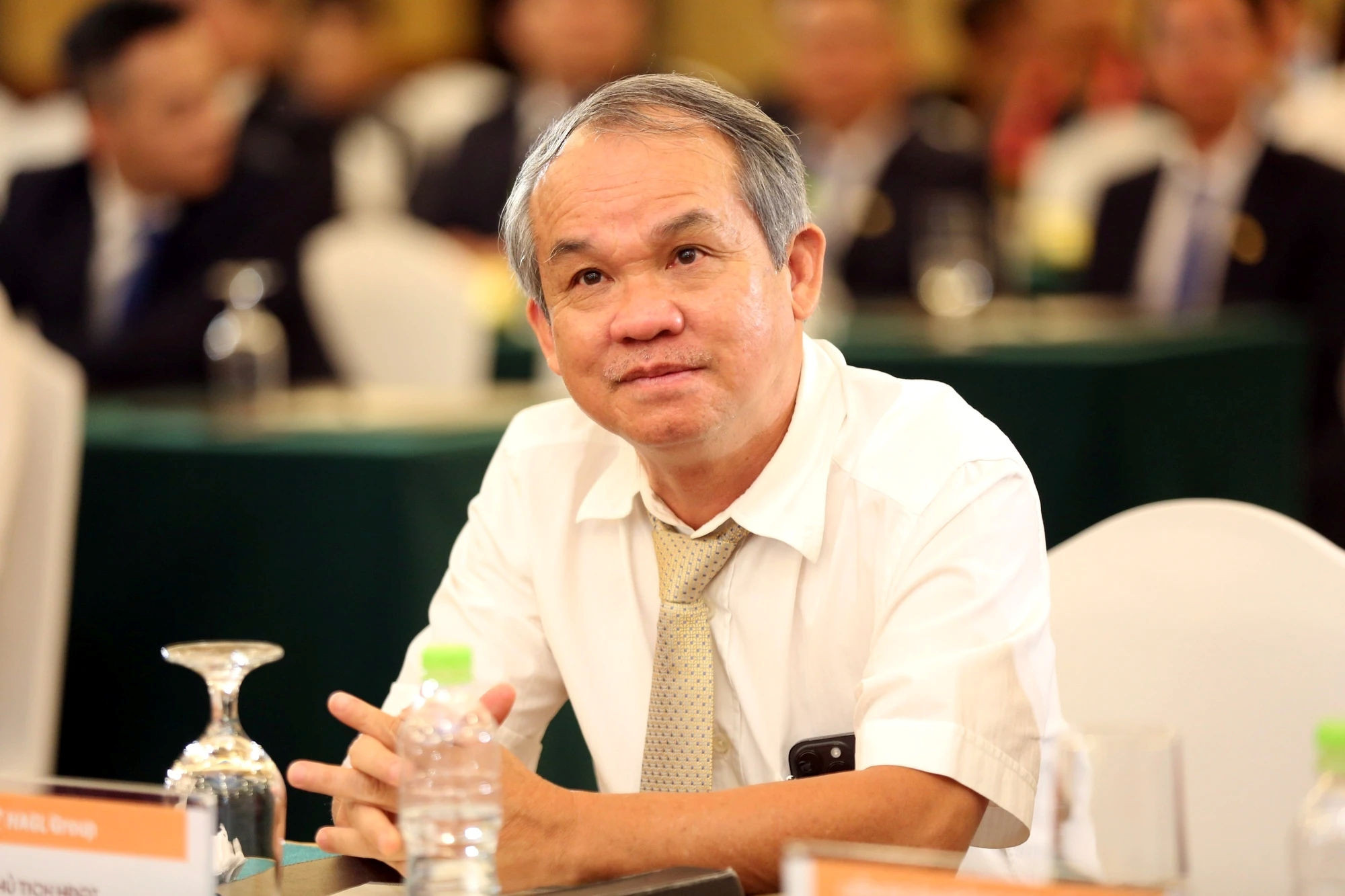 Vừa đóng cửa khách sạn cuối cùng, bầu Đức bất ngờ lấn sân lĩnh vực chưa từng thử sức trước đây