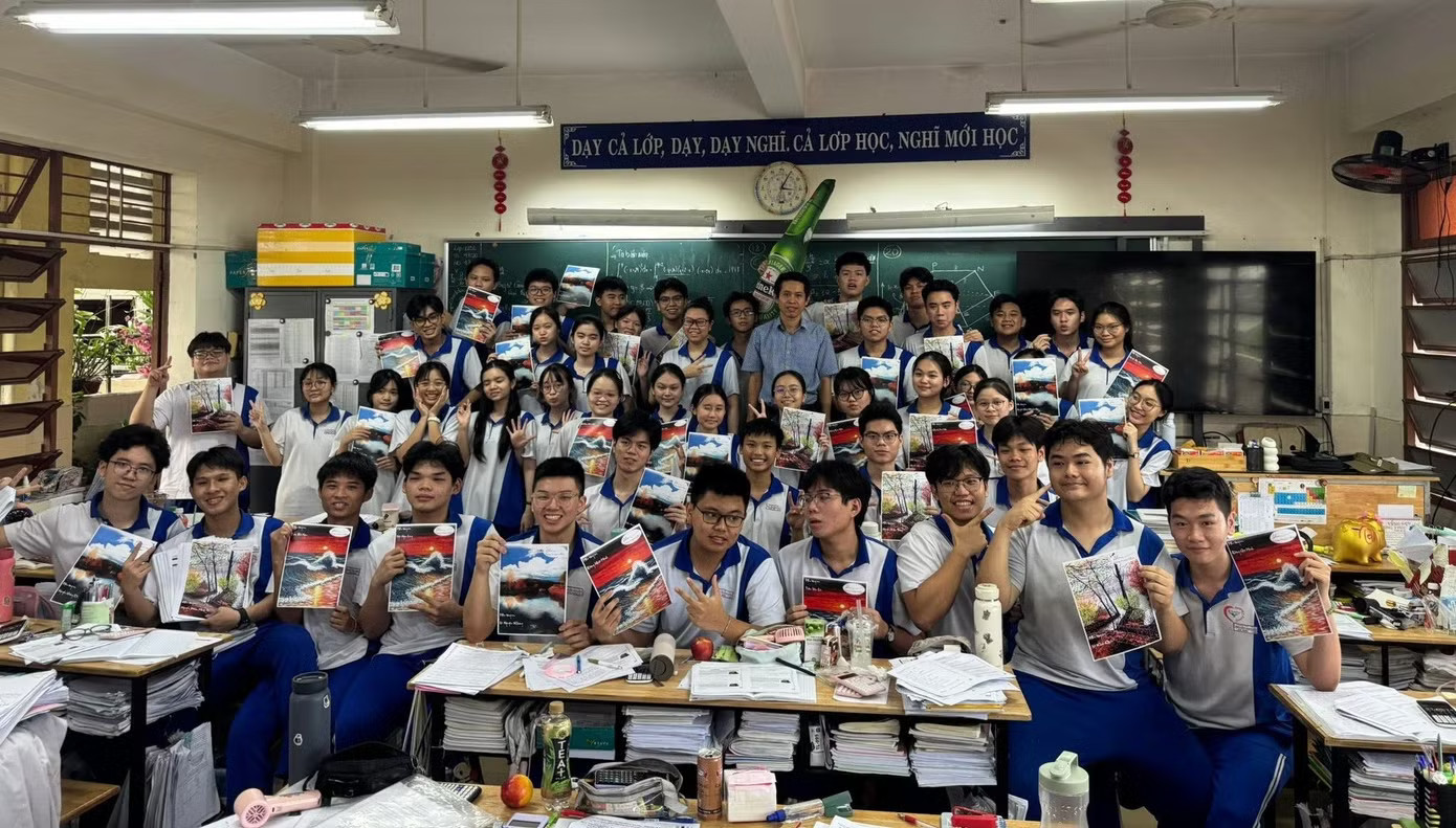 Nóng: Một lớp có 46/47 học sinh trúng tuyển trường y, 2 em đạt 30 điểm - Ảnh 2.