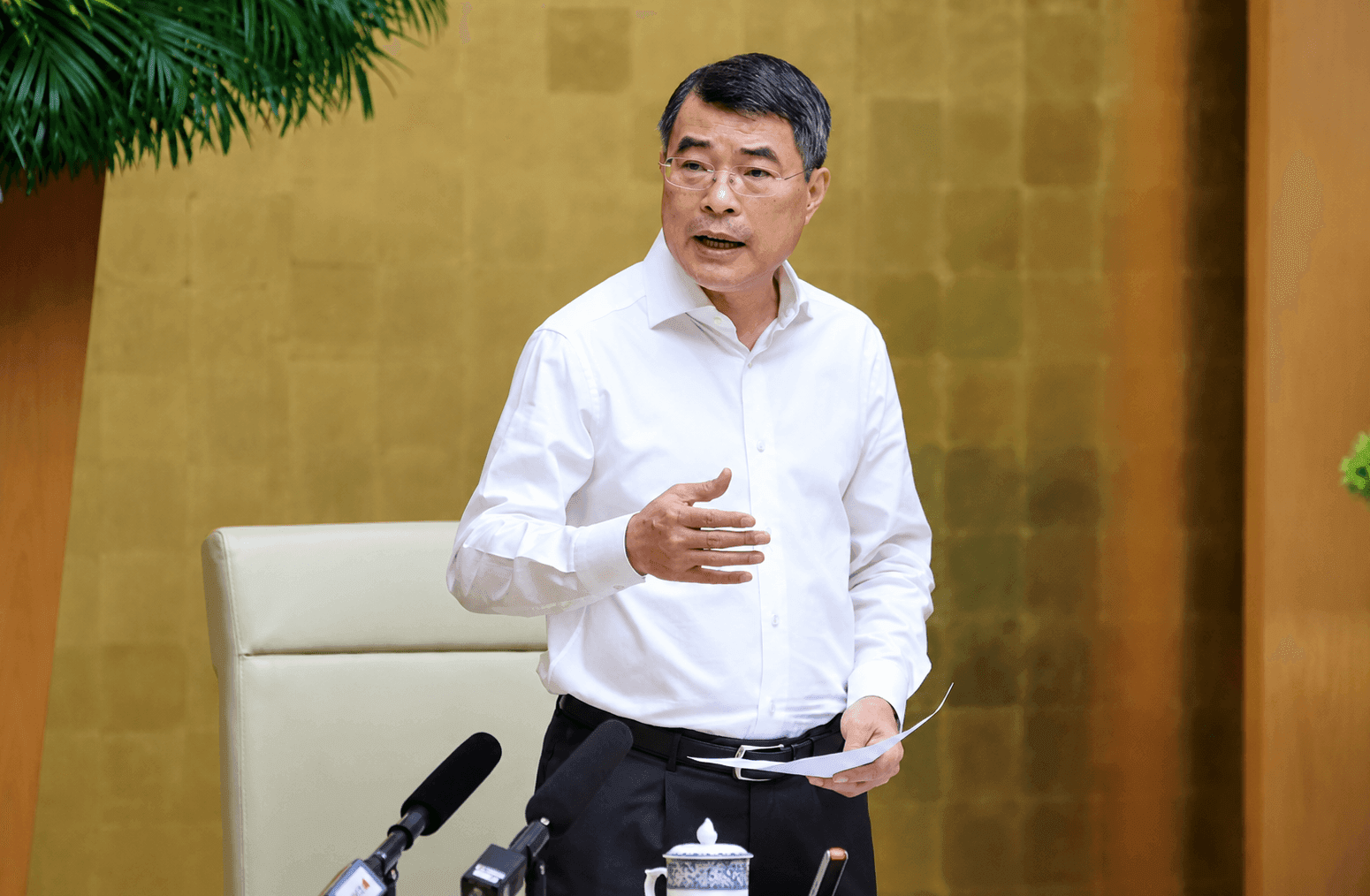 Thủ tướng Lê Minh Hưng triệu tập lãnh đạo loạt ngân hàng, bàn chuyện lãi suất, tín dụng