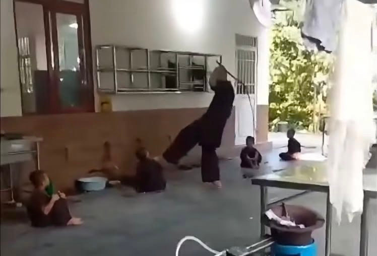 Vụ 5 chú tiểu tại chùa Bầu bị đánh đập: Không nên quản lý theo kiểu ‘đã làm việc thiện thì chắc chắn sẽ làm tốt’ - Ảnh 2.