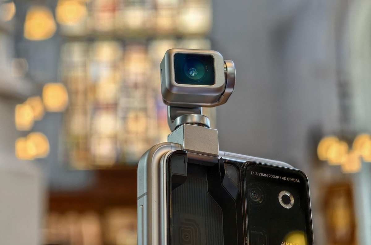 robot-phone-3.jpg