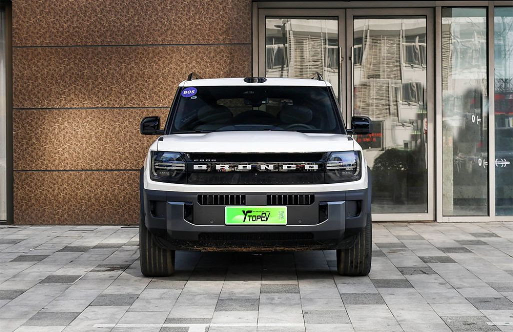Ford Bronco được liên doanh JMC-Ford phát triển
