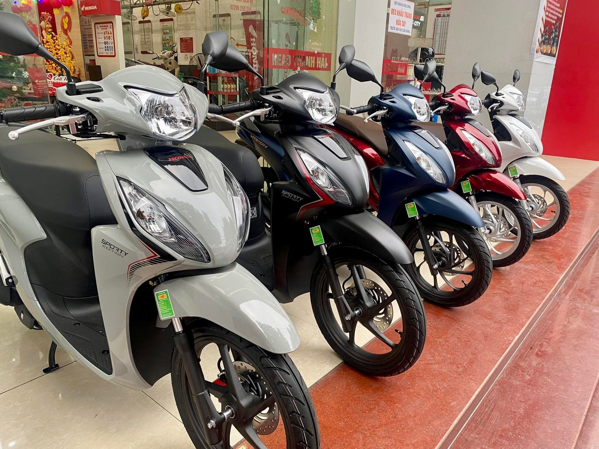 Mỗi tháng bán gần 180.000 xe, Honda chứng minh xe xăng chưa 'hết thời'