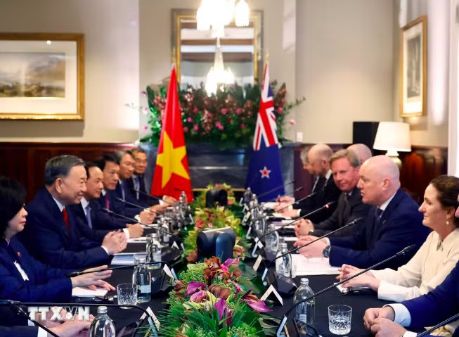 Tổng Bí thư, Chủ tịch nước Tô Lâm hội đàm với Thủ tướng New Zealand Christopher Luxon. Ảnh: TTXVN. Úc và New Zealand đón Tổng Bí thư, Chủ tịch nước Tô Lâm bằng nghi lễ cao nhất - Ảnh 4.