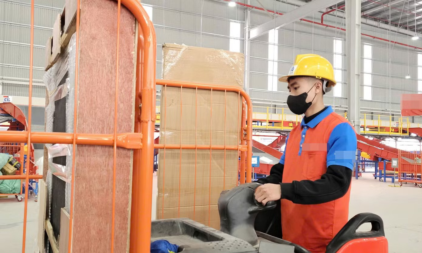 Đề xuất giảm thời gian làm việc bình thường của người lao động khu vực doanh nghiệp từ 48 giờ xuống còn 40-44 giờ/tuần. Giảm giờ làm còn 40-44 giờ/tuần: Không bây giờ thì khi nào? - Ảnh 1.