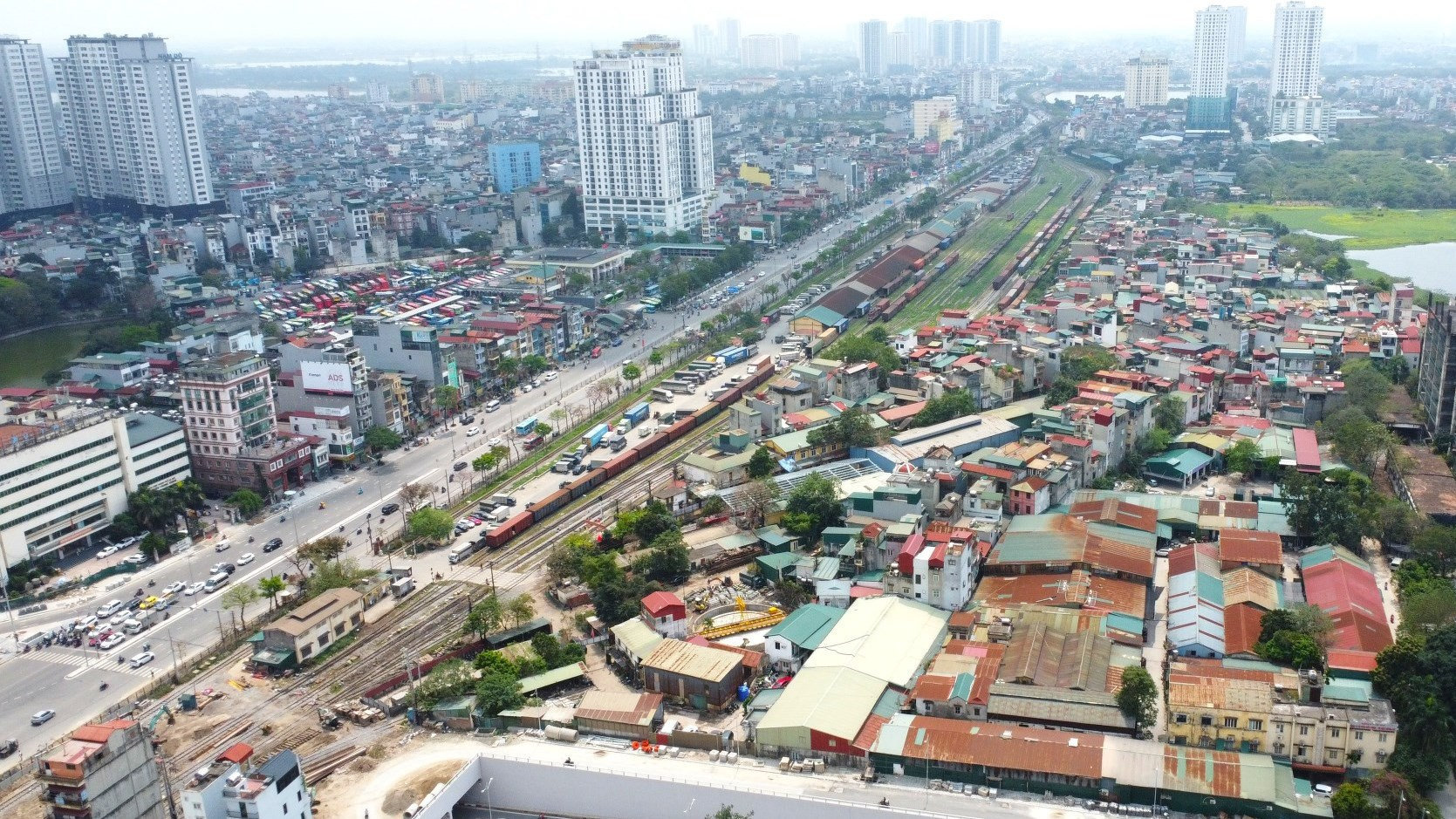 Di dời hàng nghìn hộ dân, thu hồi đất làm siêu tuyến đường 6 tỷ USD: Tiến độ GPMB đến đâu, tái định cư ra sao? - Ảnh 1.
