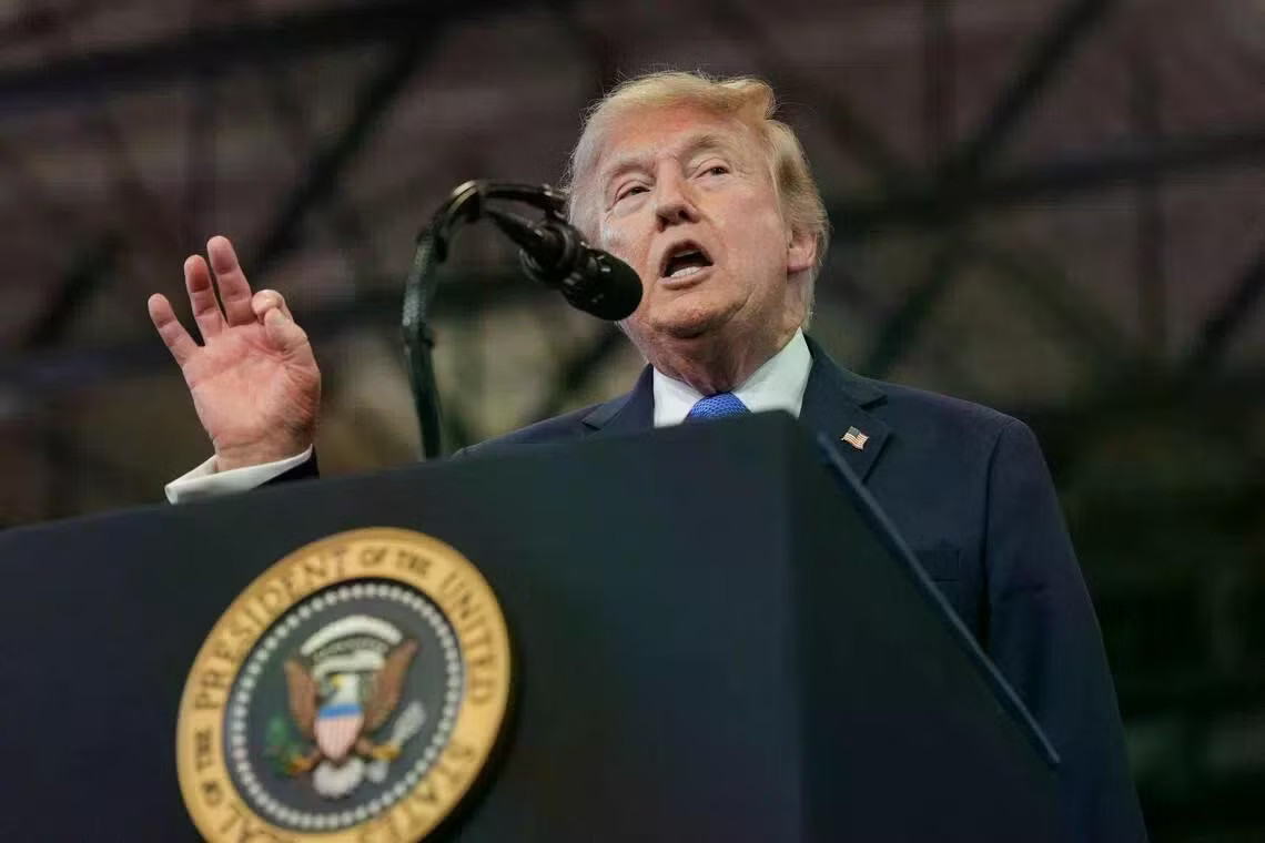 Tổng thống Donald Trump muốn tuyên bố eo biển Hormuz là lãnh thổ Mỹ - Ảnh 1.